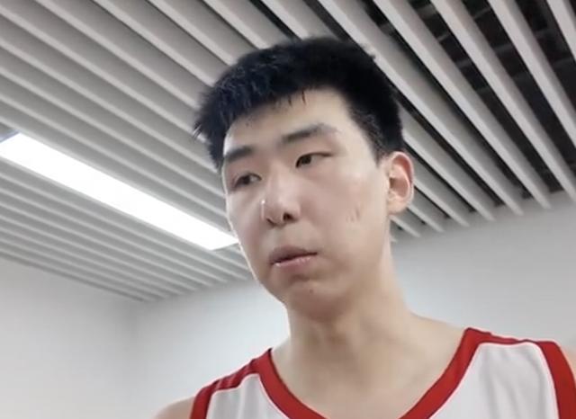 开云体育登录入口-徐昕：重回国家队更加自信了，告诉王俊杰得多给我传俩球呀