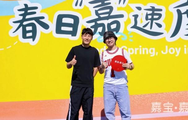 开云体育官方网站-武磊以“三娃爸爸”身份分享经验：家长要多陪伴孩子一起运动